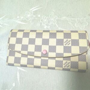 Louis Vuitton Emilie Wallet